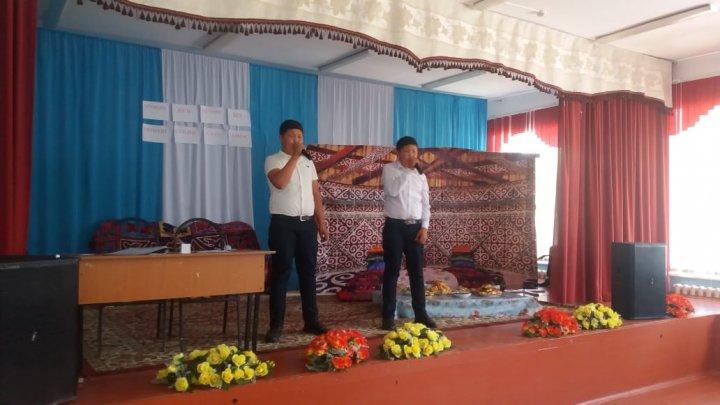 № 34 М.Смағұлов атындағы орта мектепте ана тілін  қурметтеп, сүюге арналған мерекелік  іс- шара  отті. " Өткірдің жүзі кестенің бізі, өрнегін сендей сала  алмас."