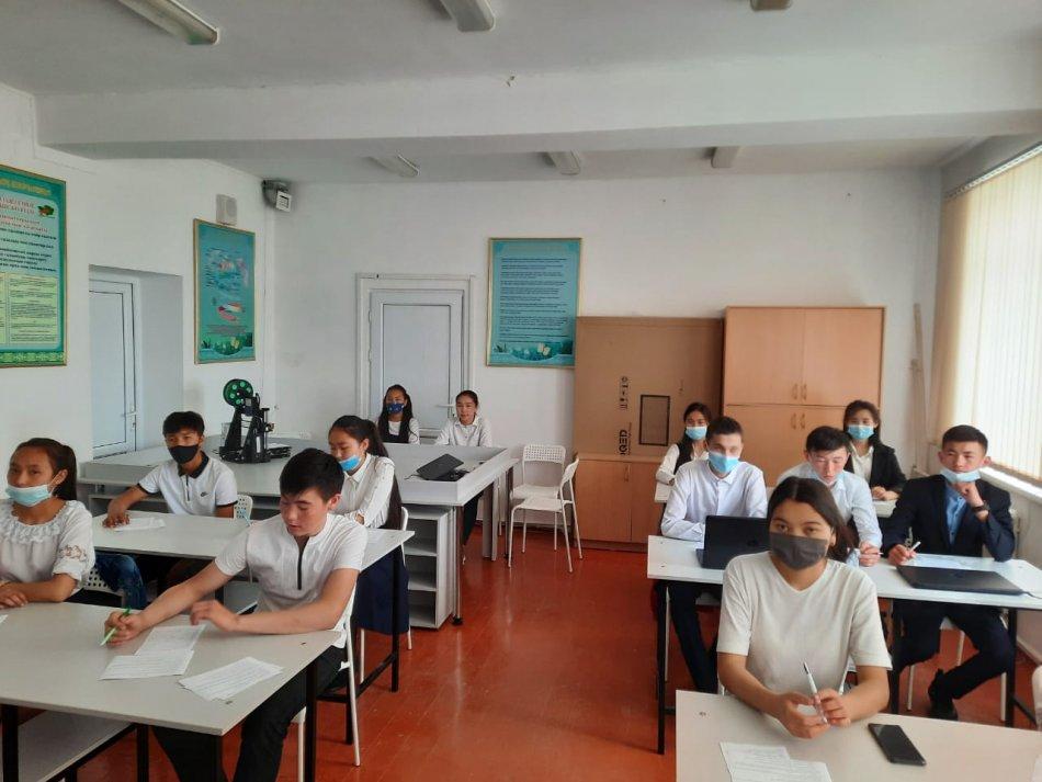 Электрондық форматтағы ҰБТ 2 кезеңін өткізу бойынша № 34 орта мектепте 11 сынып оқушыларымен түсіндіру жұмыстары жүргізілді.