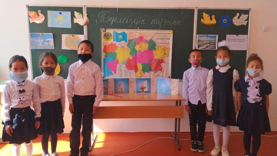 "Тәуелсіздік - телімнің ерлік жолы"атты ашық сынып сағаты өтті