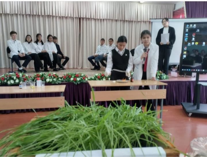 " Балалардың игілігі үшін" Халықаралық балаларды қорғау күніне орай " Өз мамандығының үздігі"  атты конкурс өткізілді.